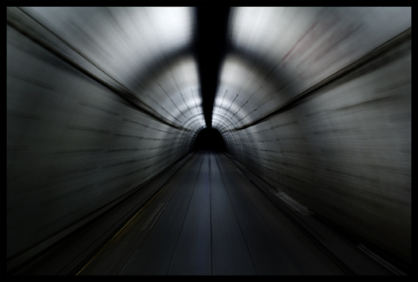Sötétség az alagút végén